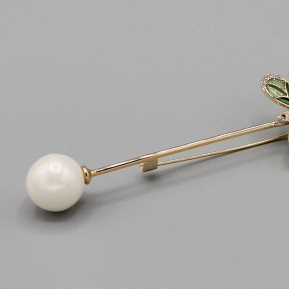 Green Enamel Butterfly Stick Pin Brooch with Faux Pearl - Picture 6 of 11
